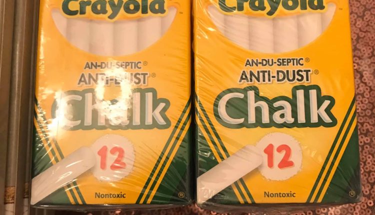 Packs of Anti-dust chalk